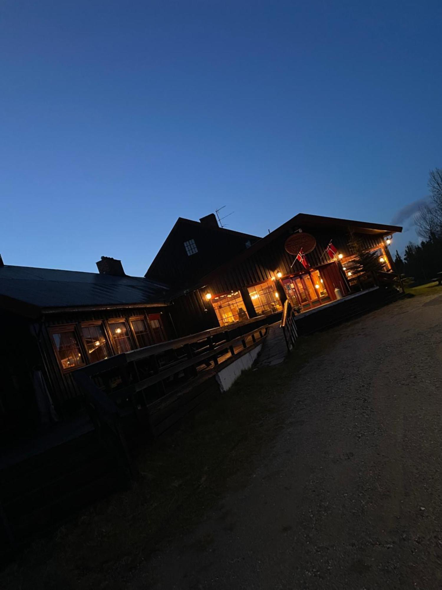 Skjerdingen Hoyfjellshotell Ringebu Ostfjell Buitenkant foto